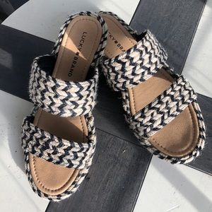 Super cute lucky brand sandals